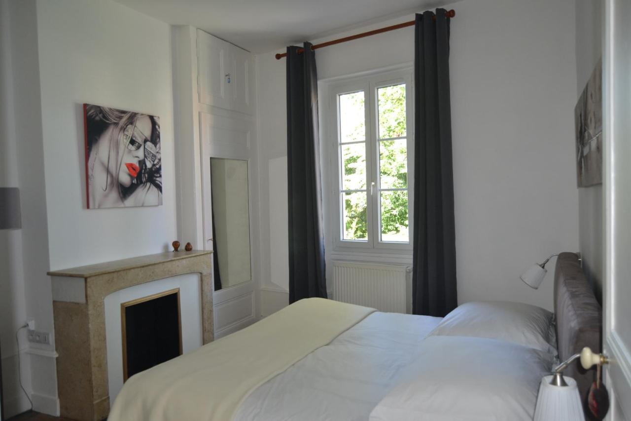 "Chalet Marie Louise" Logement 3 Etoiles Dans Une Maison De Ville A 400M Du Centre Ville エクスレバン エクステリア 写真
